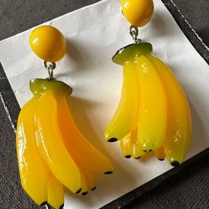 BANANA EARRINGS